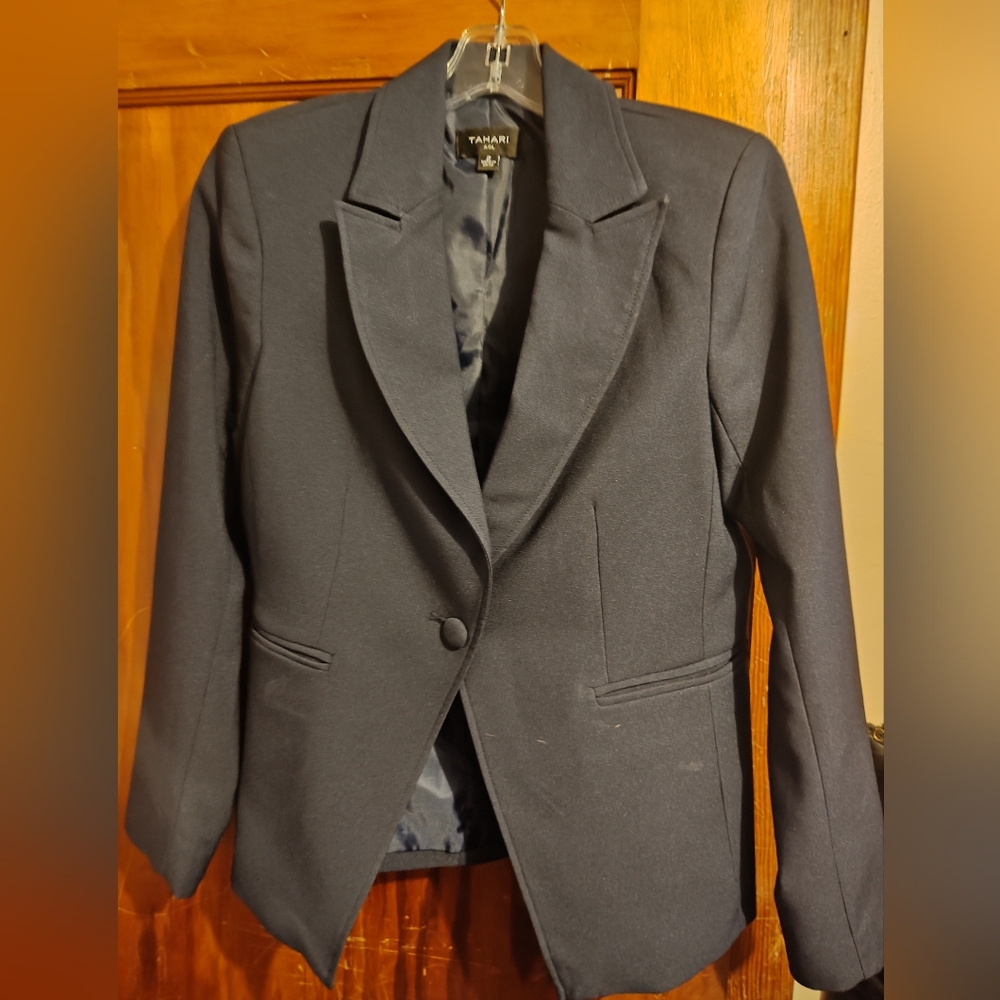 Tahari ASL Women's Navy Blazer Size 2